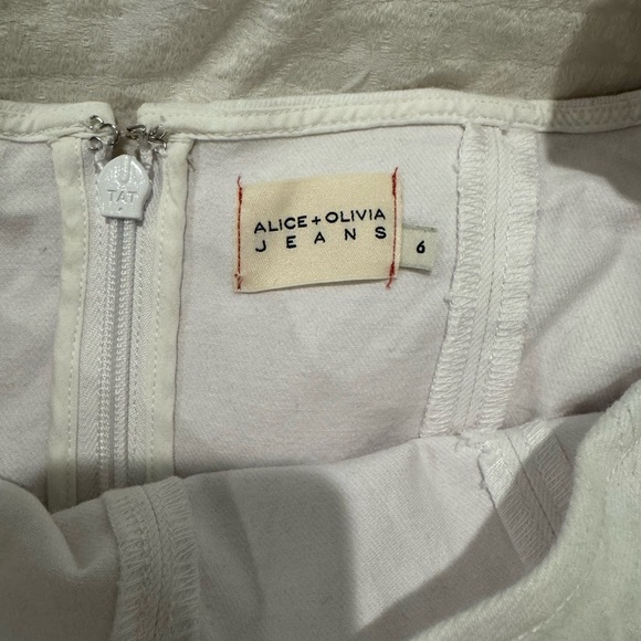 ALICE + OLIVIA Mimi Puff-Sleeve Denim Minidress white square sweetheart neck - Picture 7 of 13